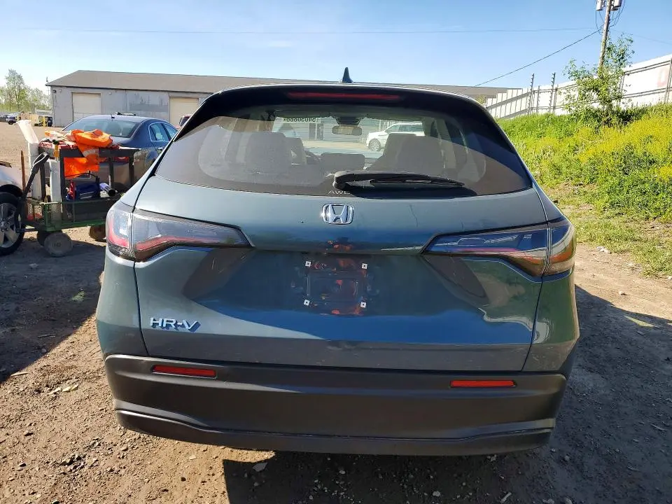 2023 HONDA HR-V LX  