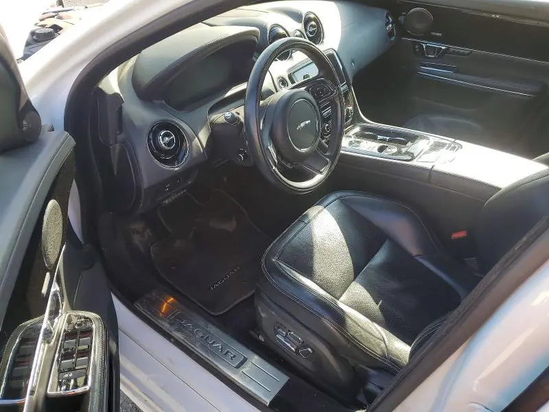 2015 JAGUAR XJ   