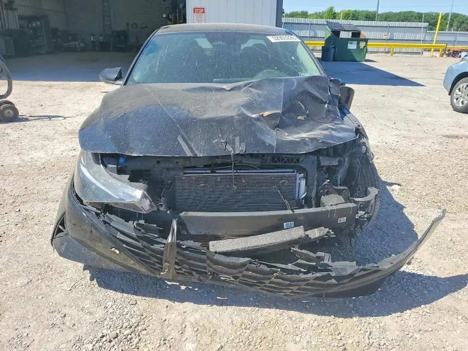 2021 HYUNDAI ELANTRA SE  