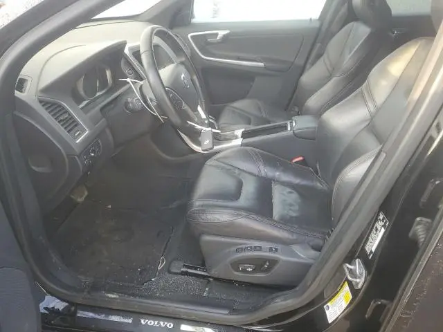 2015 VOLVO XC60 T6 PREMIER+
