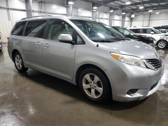 2013 TOYOTA SIENNA LE