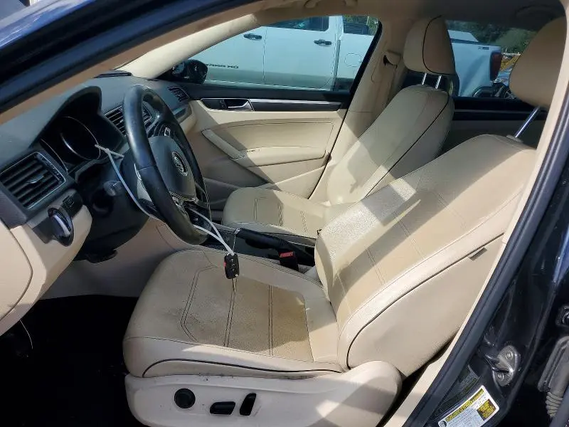 2017 VOLKSWAGEN PASSAT R-LINE  
