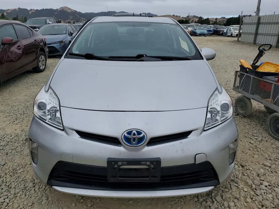 2014 TOYOTA PRIUS THREE  