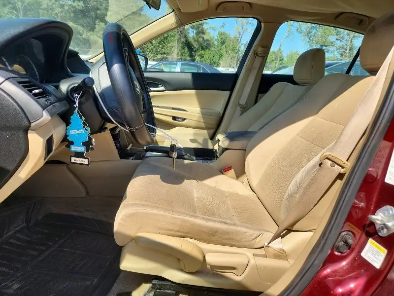 2011 HONDA ACCORD LX  