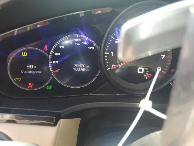 2019 PORSCHE CAYENNE   