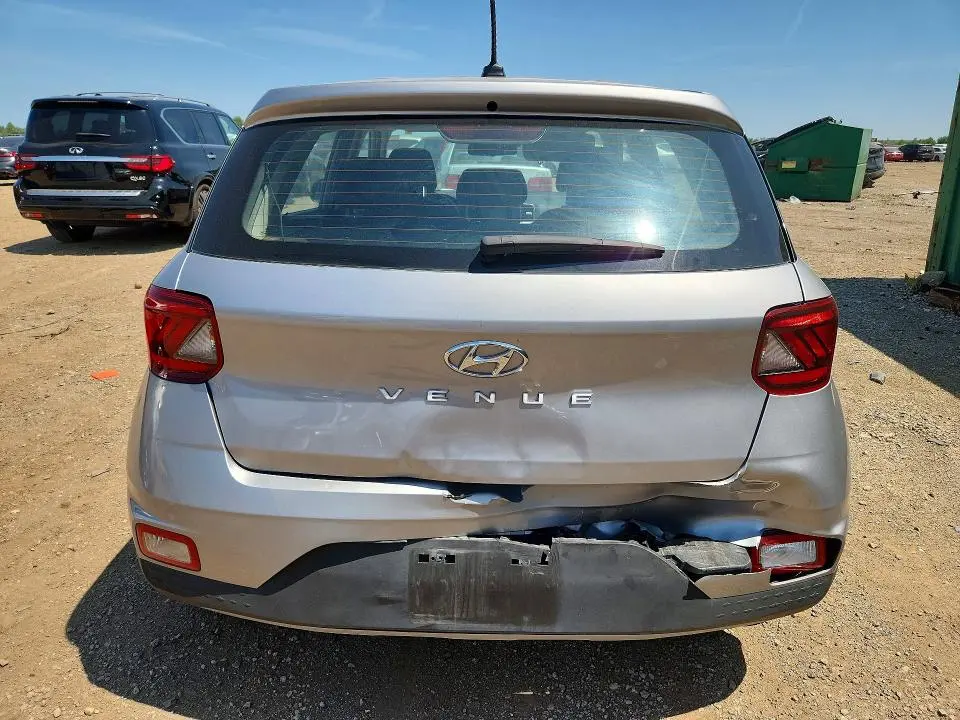 2025 HYUNDAI VENUE SE  