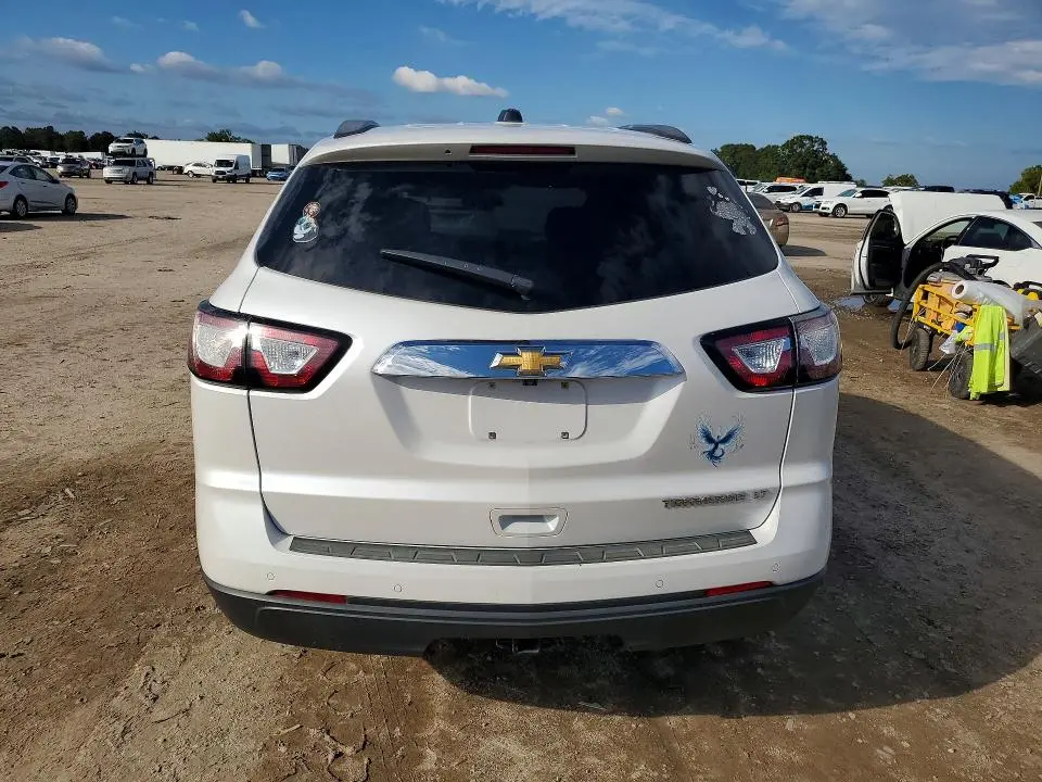 2016 CHEVROLET TRAVERSE LT  