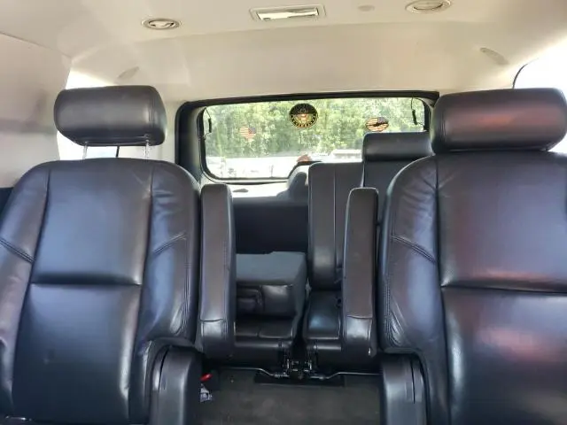 2010 CADILLAC ESCALADE   