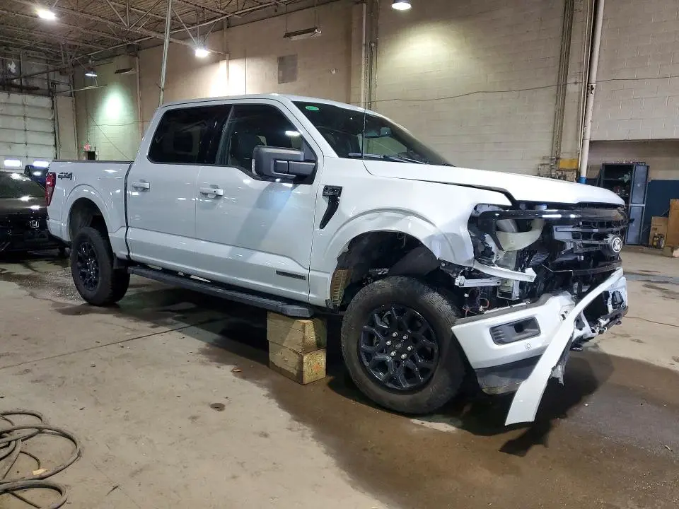 2025 FORD F150 XLT  