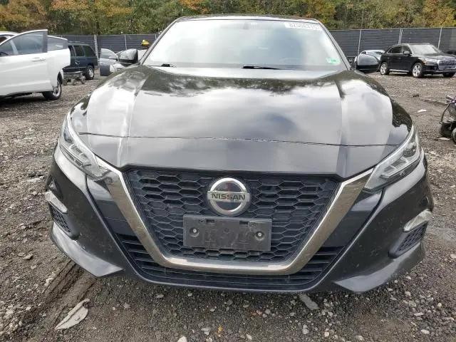 2019 NISSAN ALTIMA SR