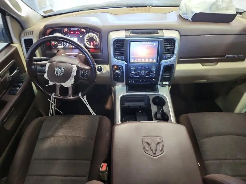2017 RAM 1500 SLT  