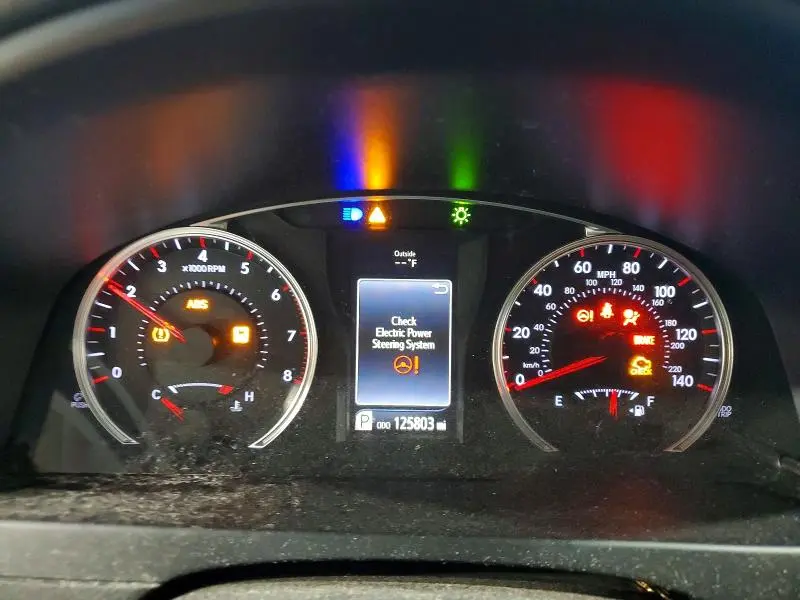 2016 TOYOTA CAMRY SE  