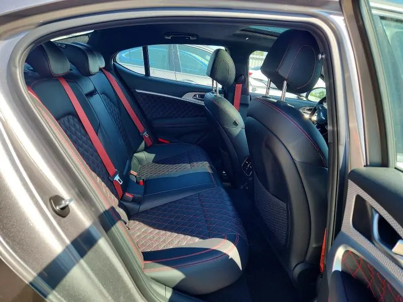 2023 GENESIS G70 3.3T STANDARD  