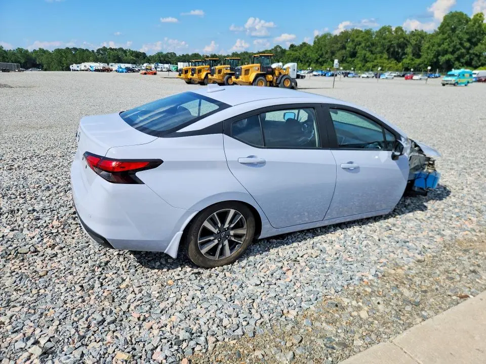 2025 NISSAN VERSA SV  