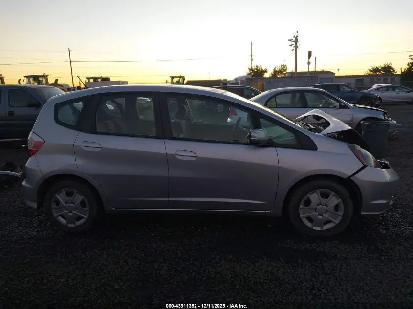 2013 HONDA FIT  