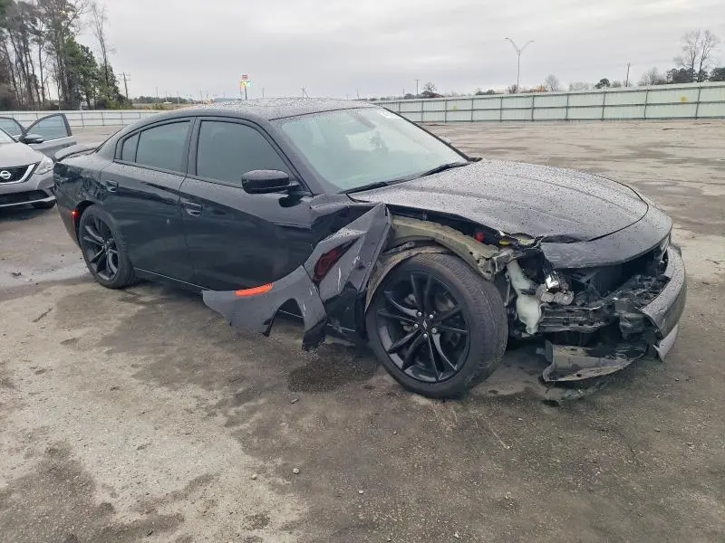 2017 DODGE CHARGER SE  