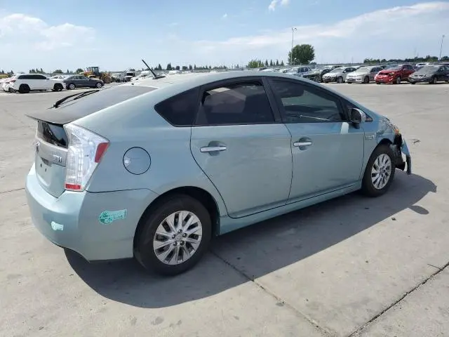 2014 TOYOTA PRIUS PLUG-IN   