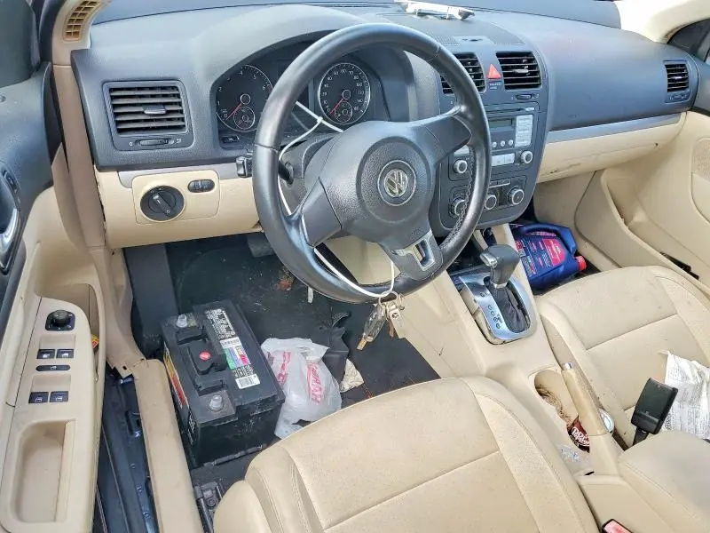 2010 VOLKSWAGEN JETTA LIMITED  