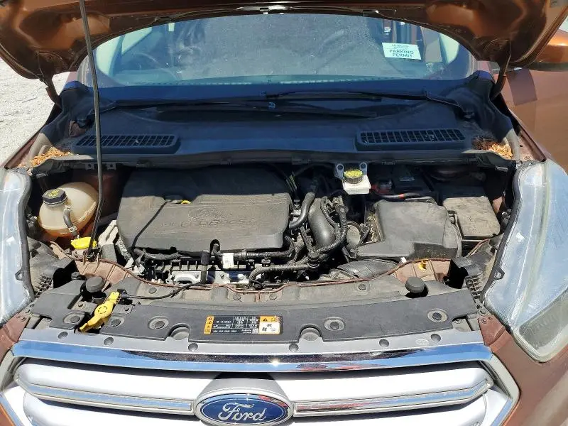 2017 FORD ESCAPE SE  