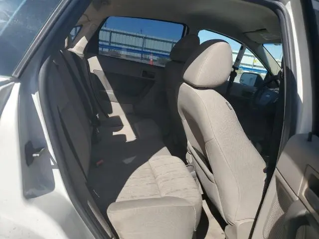 2010 FORD FOCUS SE  