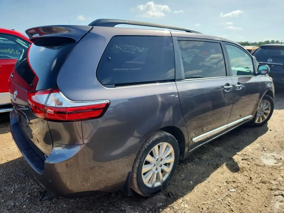 2015 TOYOTA SIENNA   