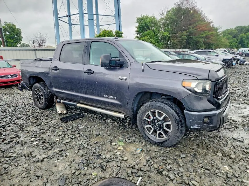 2016 TOYOTA TUNDRA SR5  