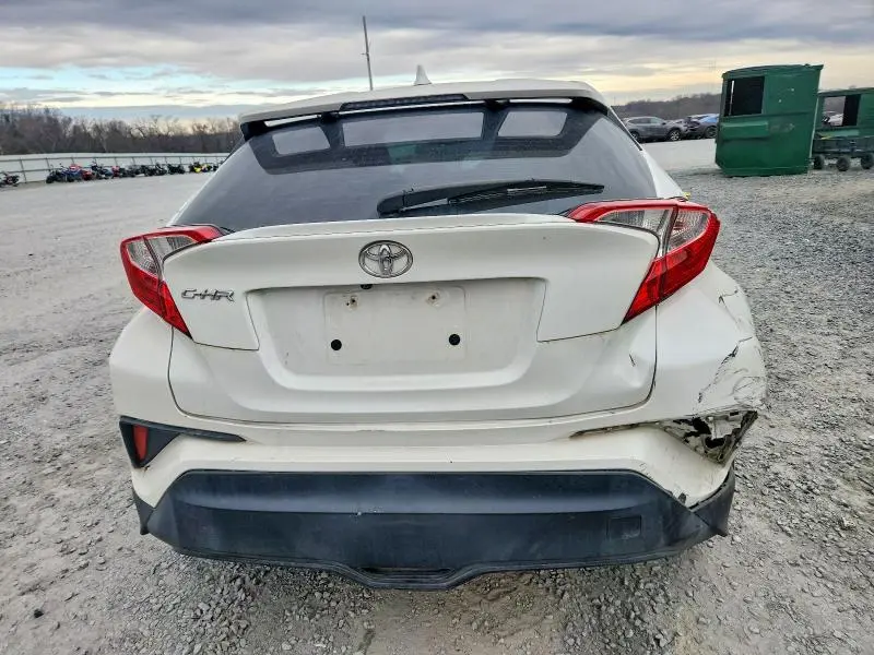 2018 TOYOTA C-HR XLE  