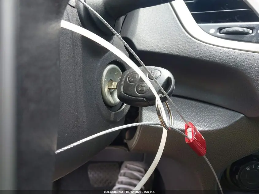 2011 FORD FIESTA SE