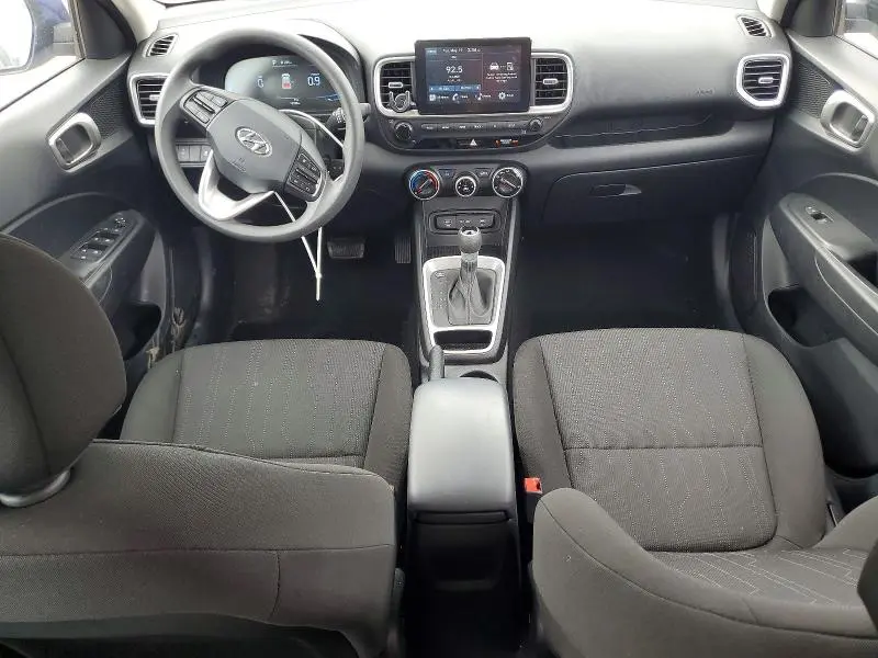 2025 HYUNDAI VENUE SE  