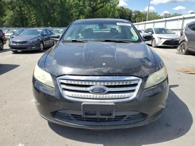 2010 FORD TAURUS SE  