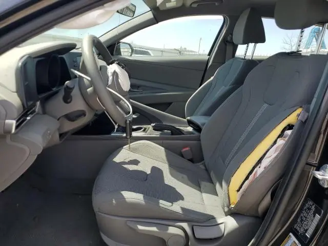 2022 HYUNDAI ELANTRA SE