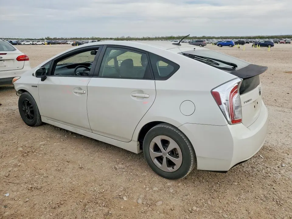 2014 TOYOTA PRIUS THREE  