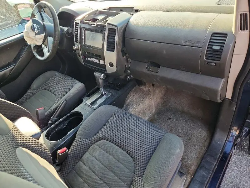 2025 NISSAN FRONTIER SV V6  