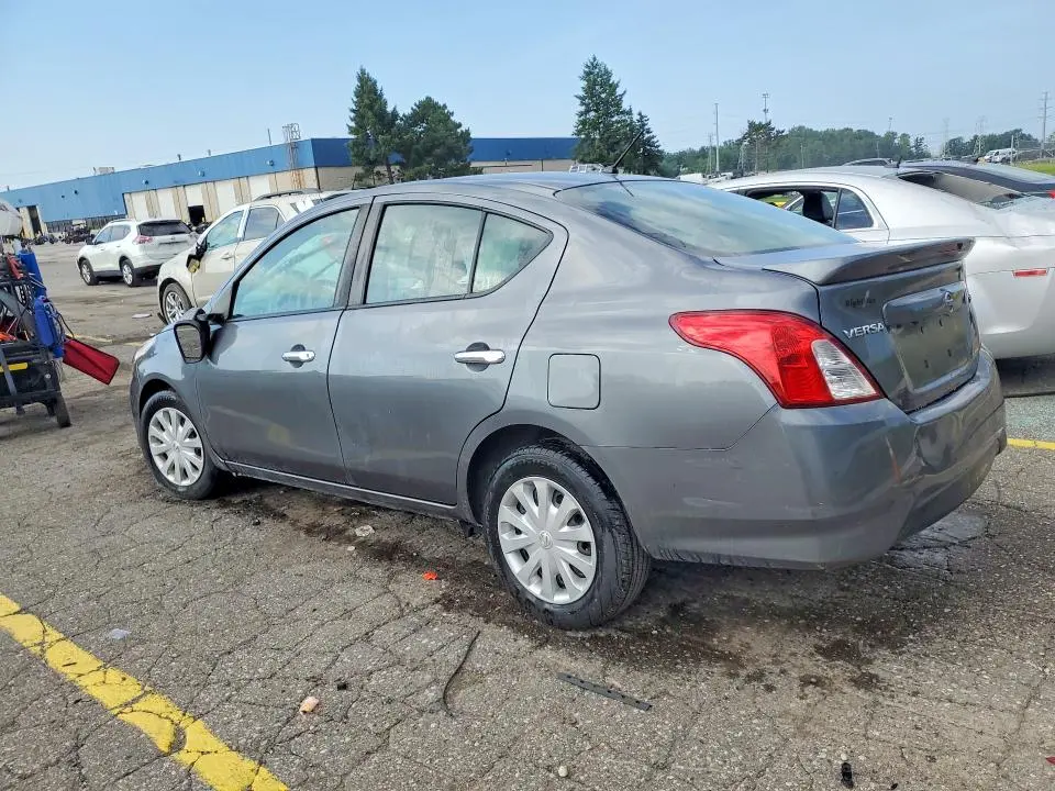 2019 NISSAN VERSA SV  