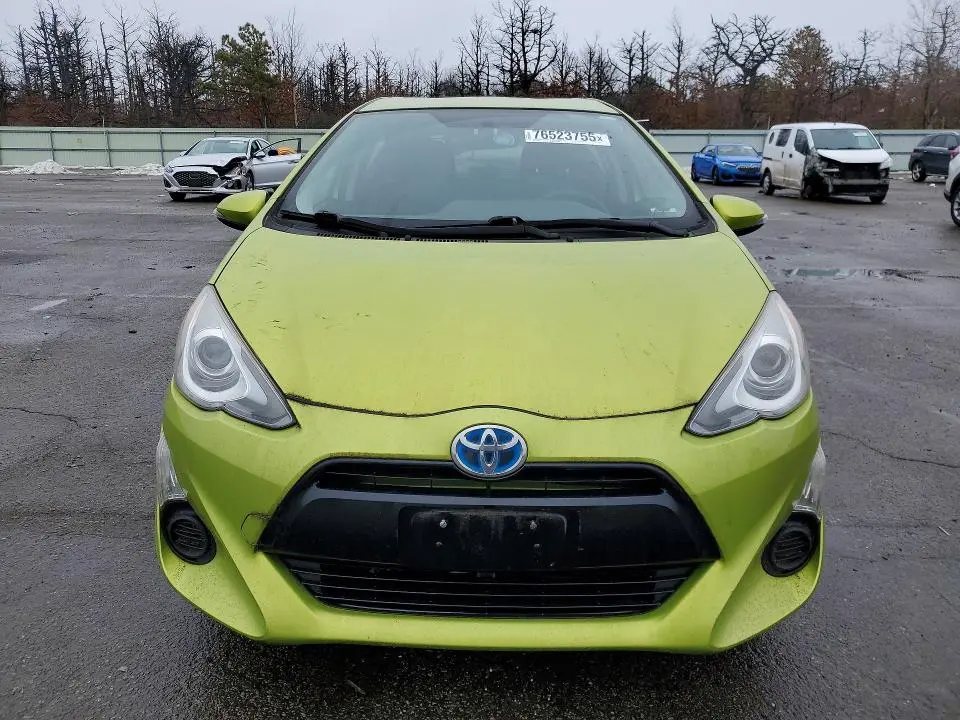 2015 TOYOTA PRIUS C   