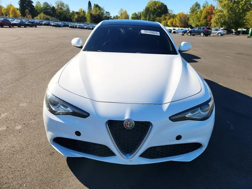 2017 ALFA ROMEO GIULIA TI  