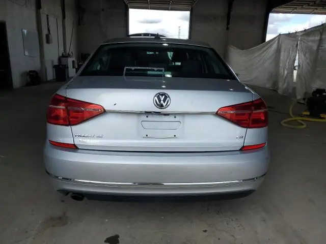 2016 VOLKSWAGEN PASSAT SE  