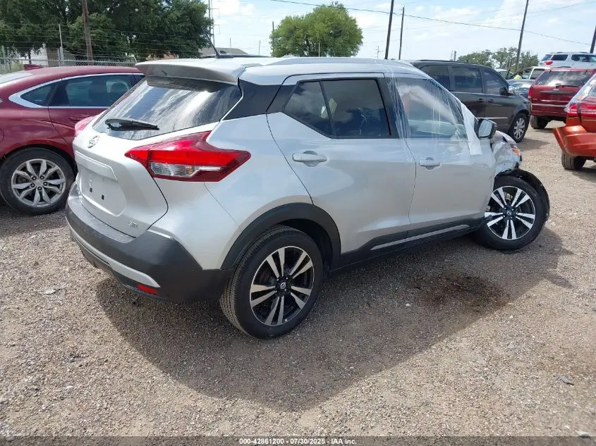 2019 NISSAN KICKS SR