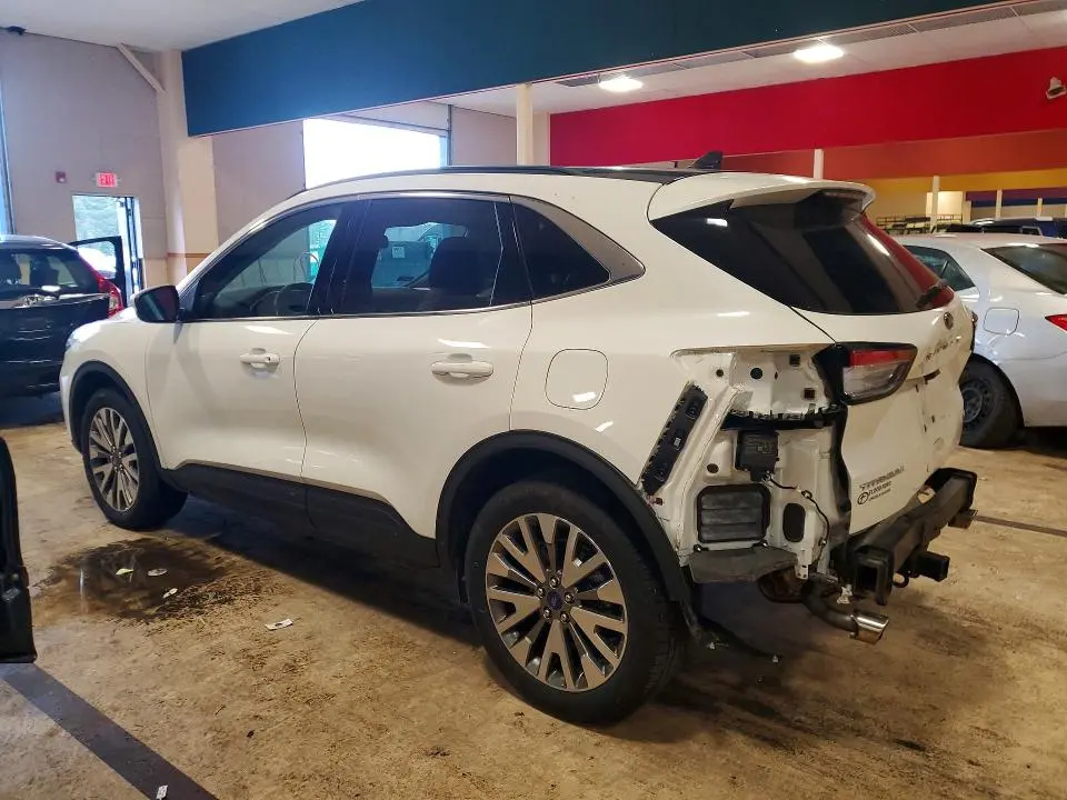 2022 FORD ESCAPE TITANIUM  