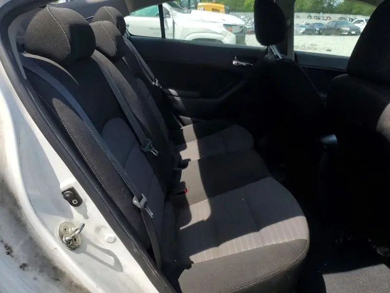 2018 KIA FORTE S  