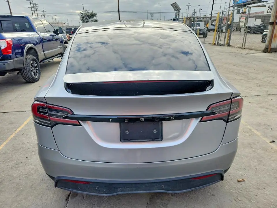 2025 TESLA MODEL X   