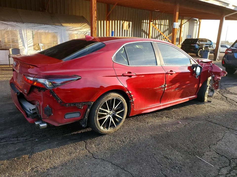 2021 TOYOTA CAMRY SE  