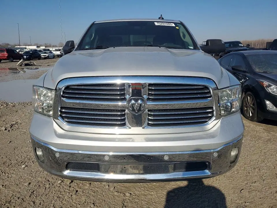2018 RAM 1500 SLT  