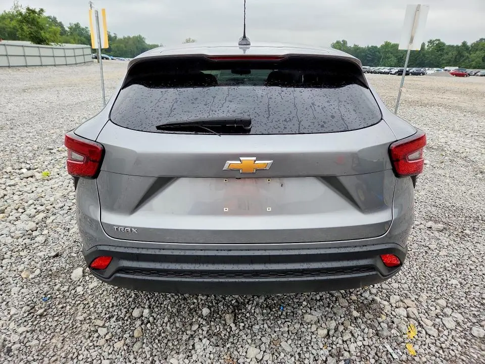 2024 CHEVROLET TRAX LS  