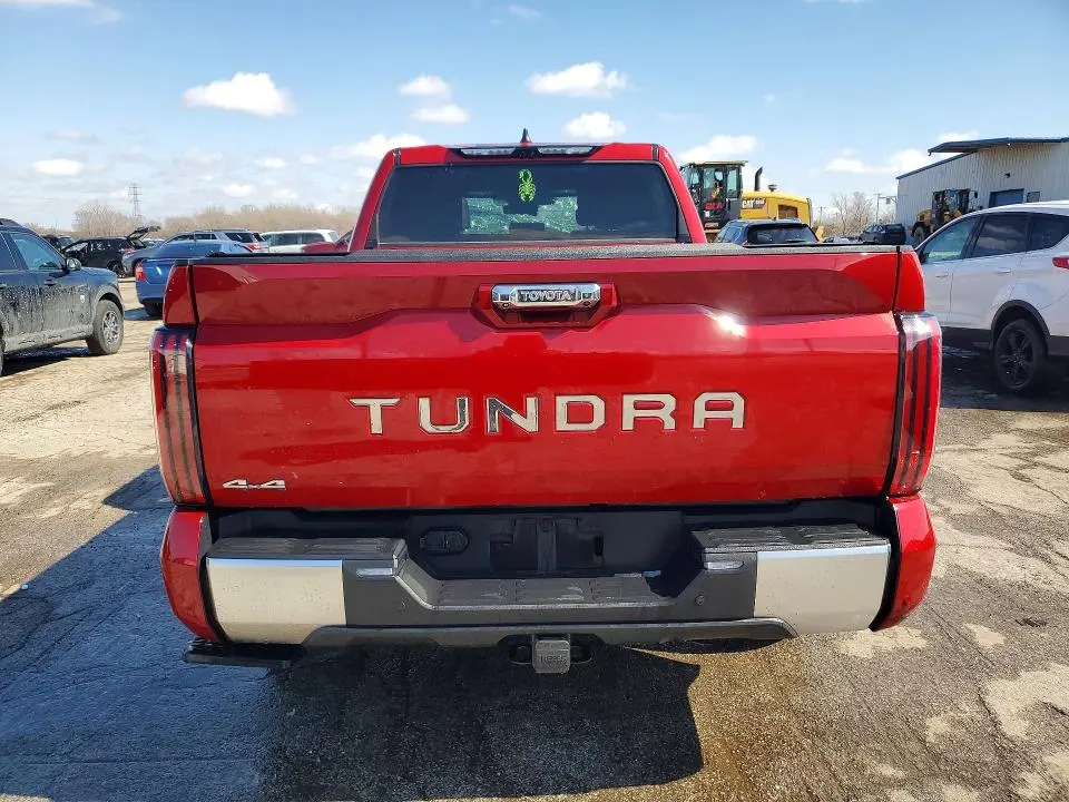 2025 TOYOTA TUNDRA CREWMAX LIMITED  