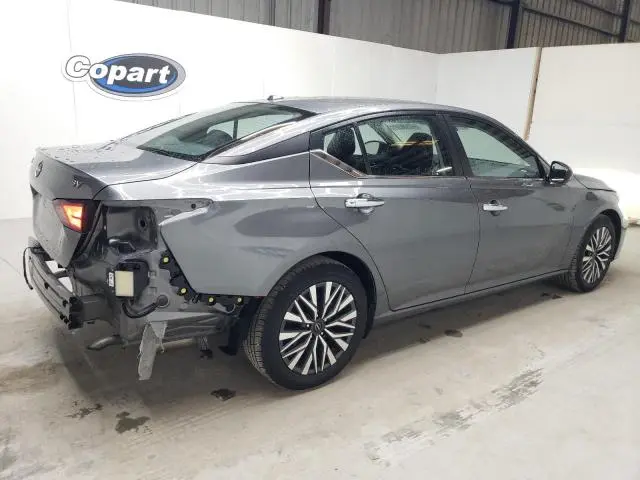 2024 NISSAN ALTIMA SV  