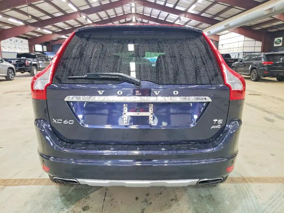 2016 VOLVO XC60 T5 PREMIER  
