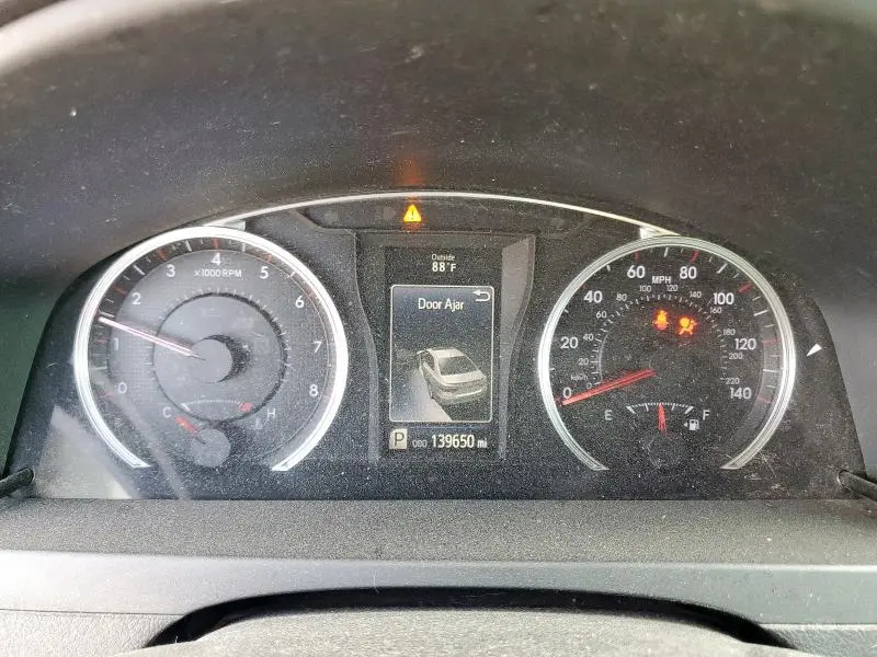 2015 TOYOTA CAMRY LE  