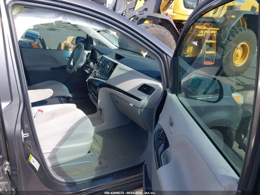 2013 TOYOTA SIENNA LE V6 8 PASSENGER