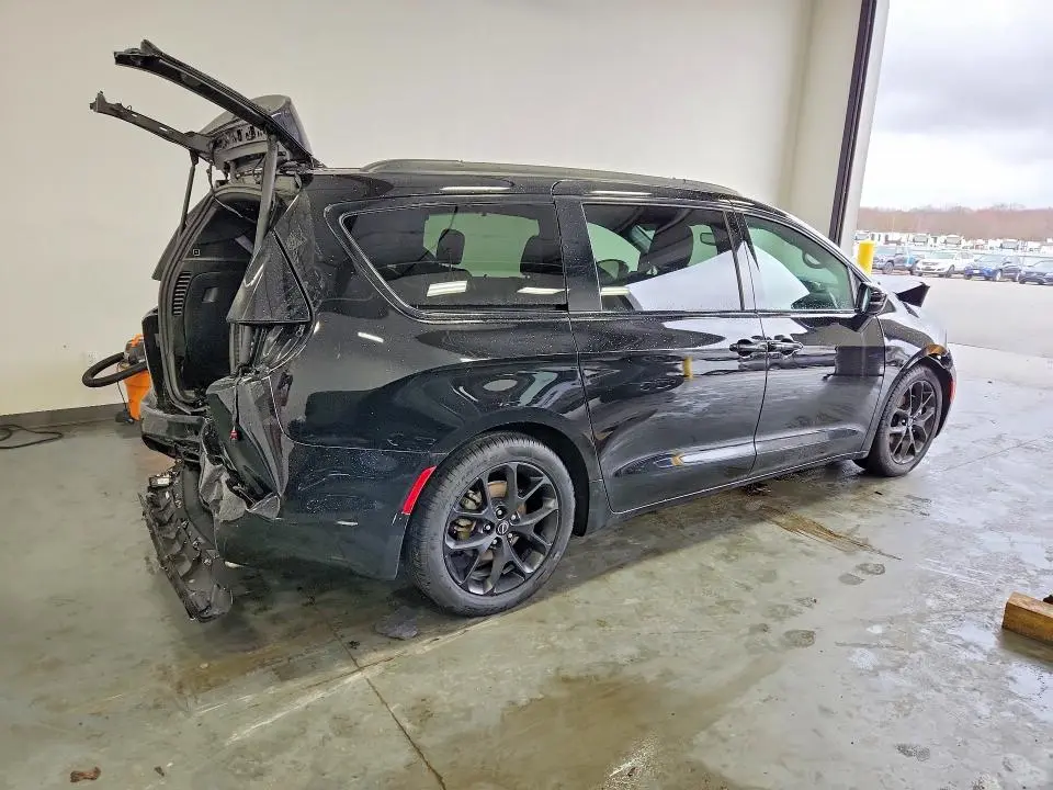 2025 CHRYSLER PACIFICA LIMITED  